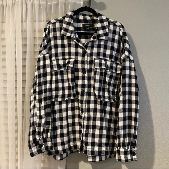 Black & White Plaid Button-Up Shacket - Picture 1 of 4